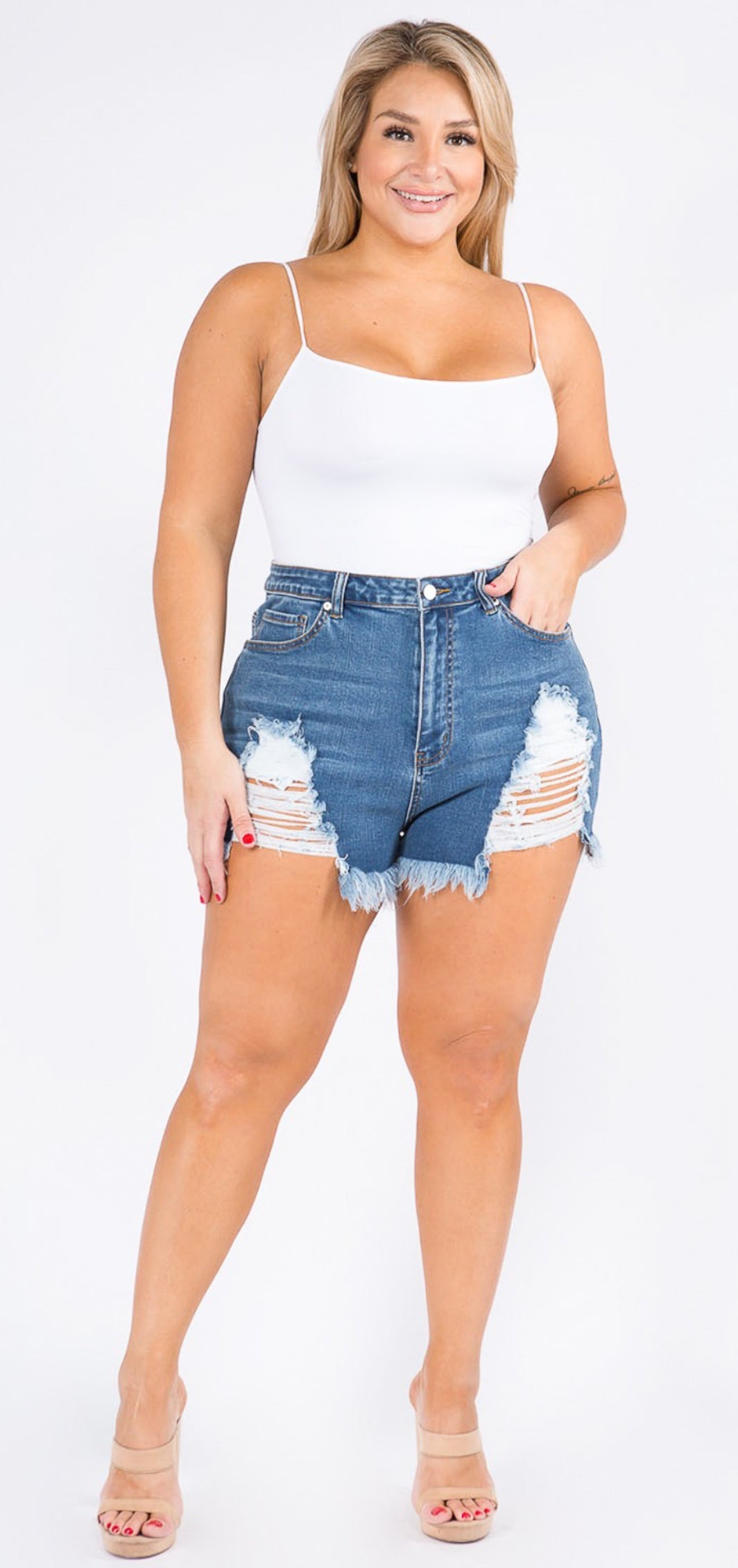 Who Loves Short Shorts Curvy