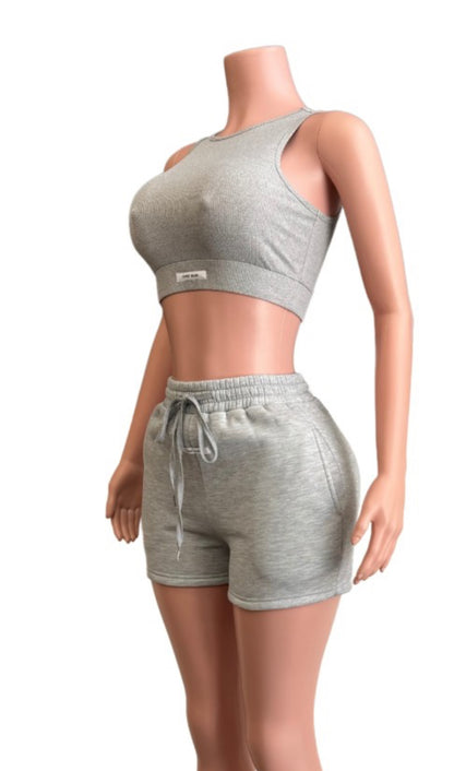 Ribbed Crop Tank & Fleece Shorts Set – Sporty, Soft & Street-Ready